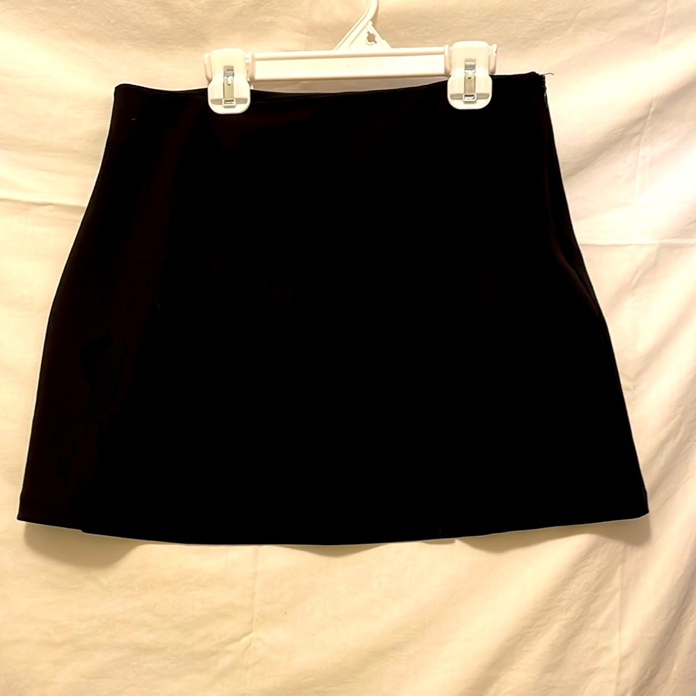 Forever 21 black skirt size L